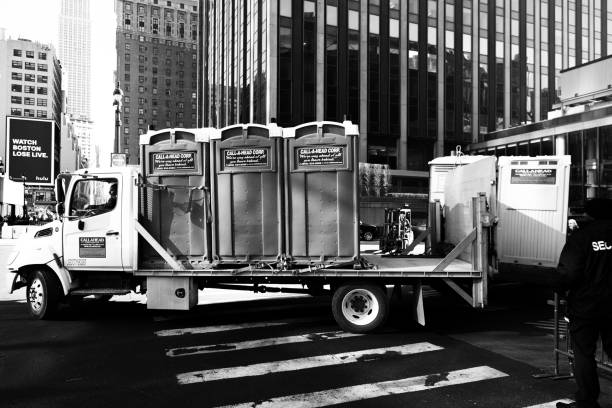 Best Porta potty delivery and setup  in Waldorf, MD